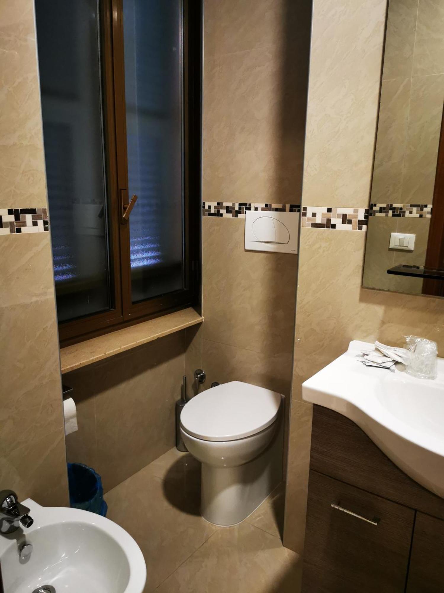 New Alexander Hotel Γένοβα Εξωτερικό φωτογραφία
