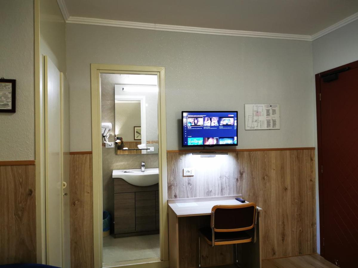 New Alexander Hotel Γένοβα Εξωτερικό φωτογραφία